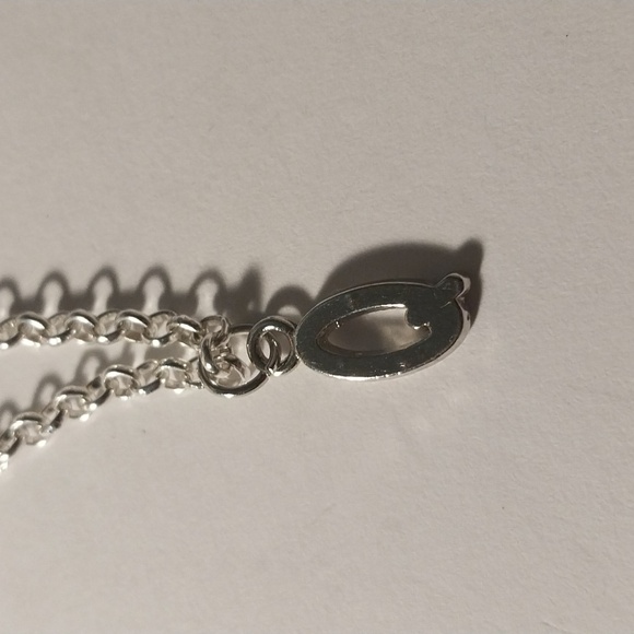 Jewelry - Letter Q charm necklace
